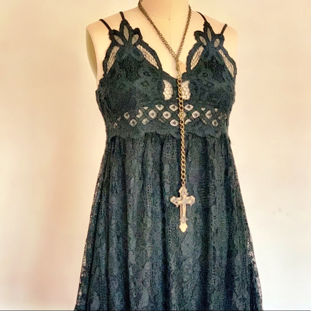 Showing~ - Picture 2 of 8